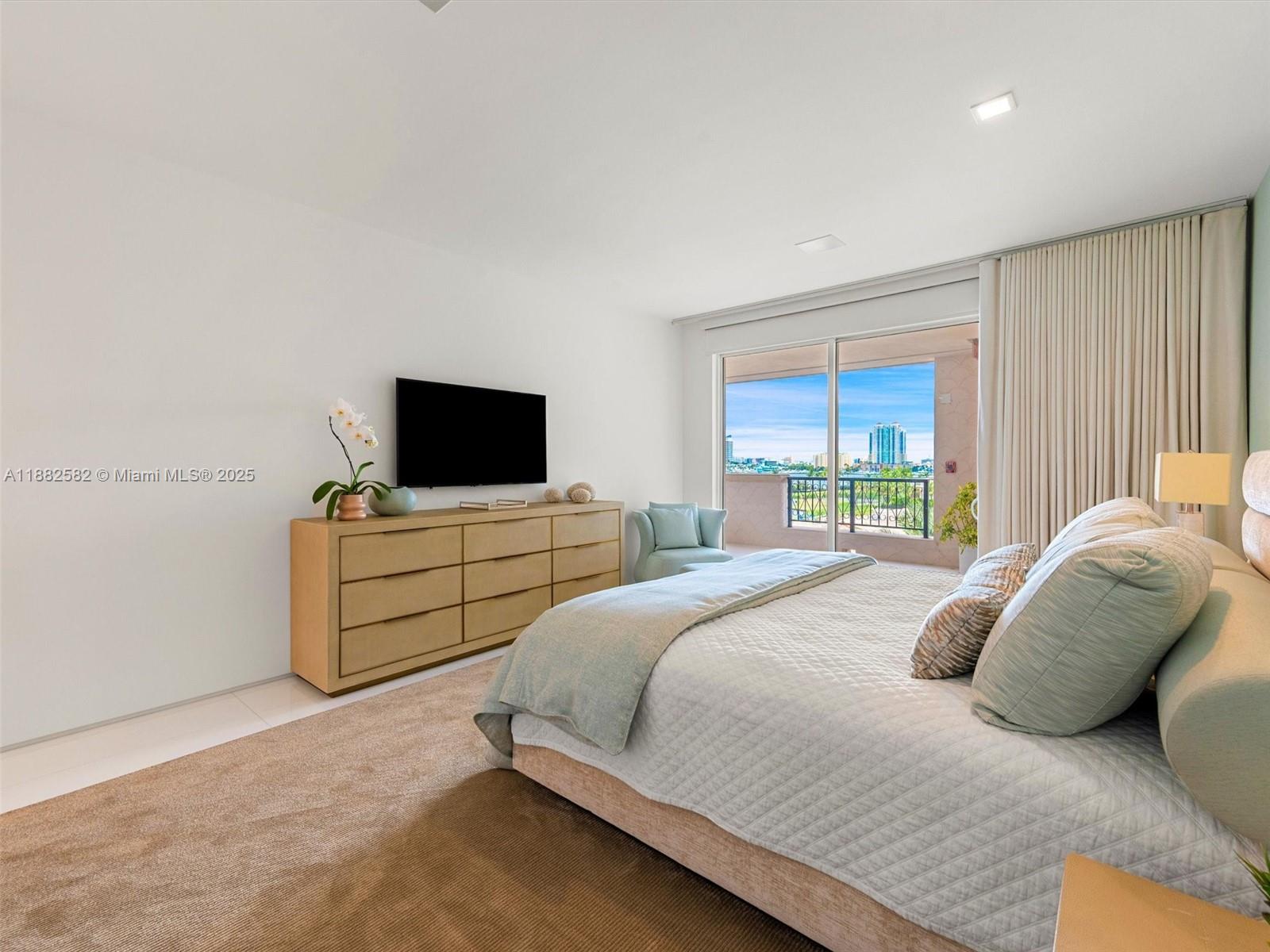 5000 BAYVIEW AT FISHER IS - Residential