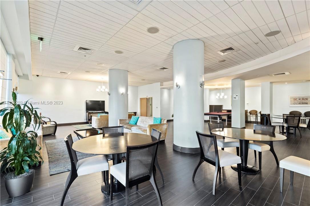 Tides on Hollywood Beach - Residential