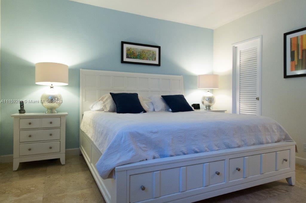 Tides on Hollywood Beach - Residential