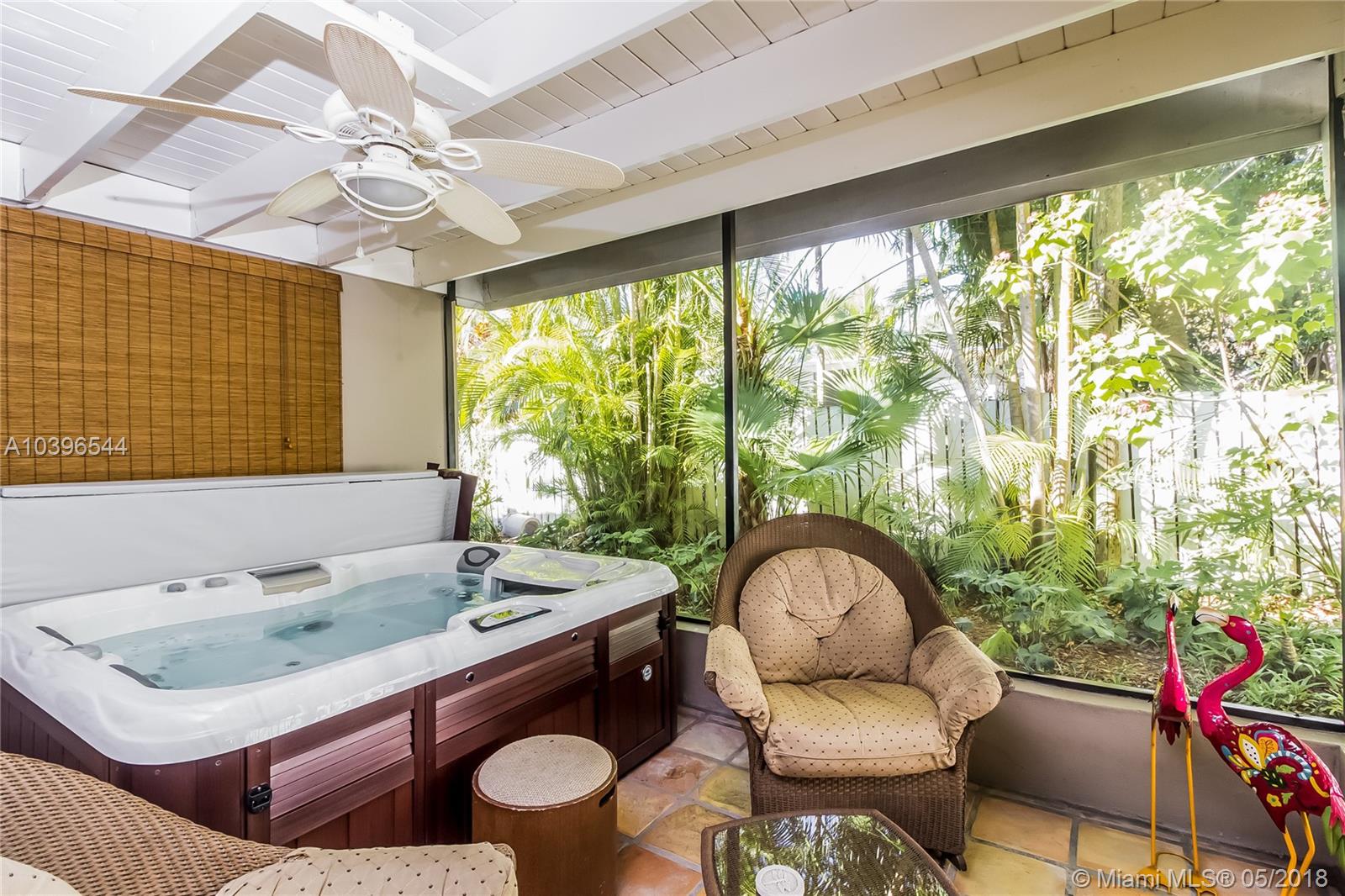 CRYSTAL HEIGHTS - Residential