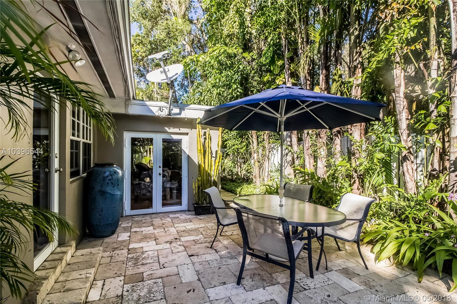 CRYSTAL HEIGHTS - Residential