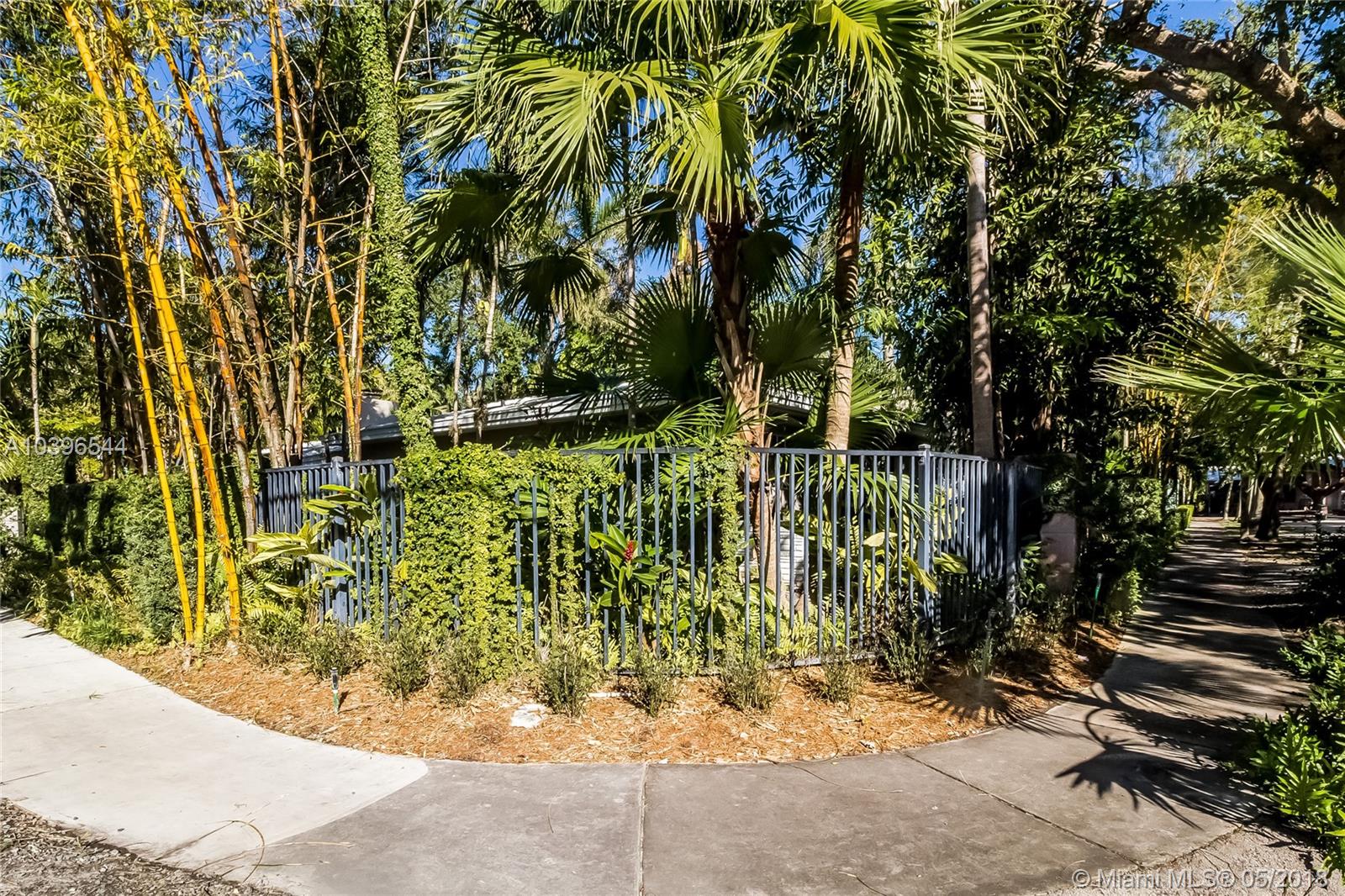 CRYSTAL HEIGHTS - Residential