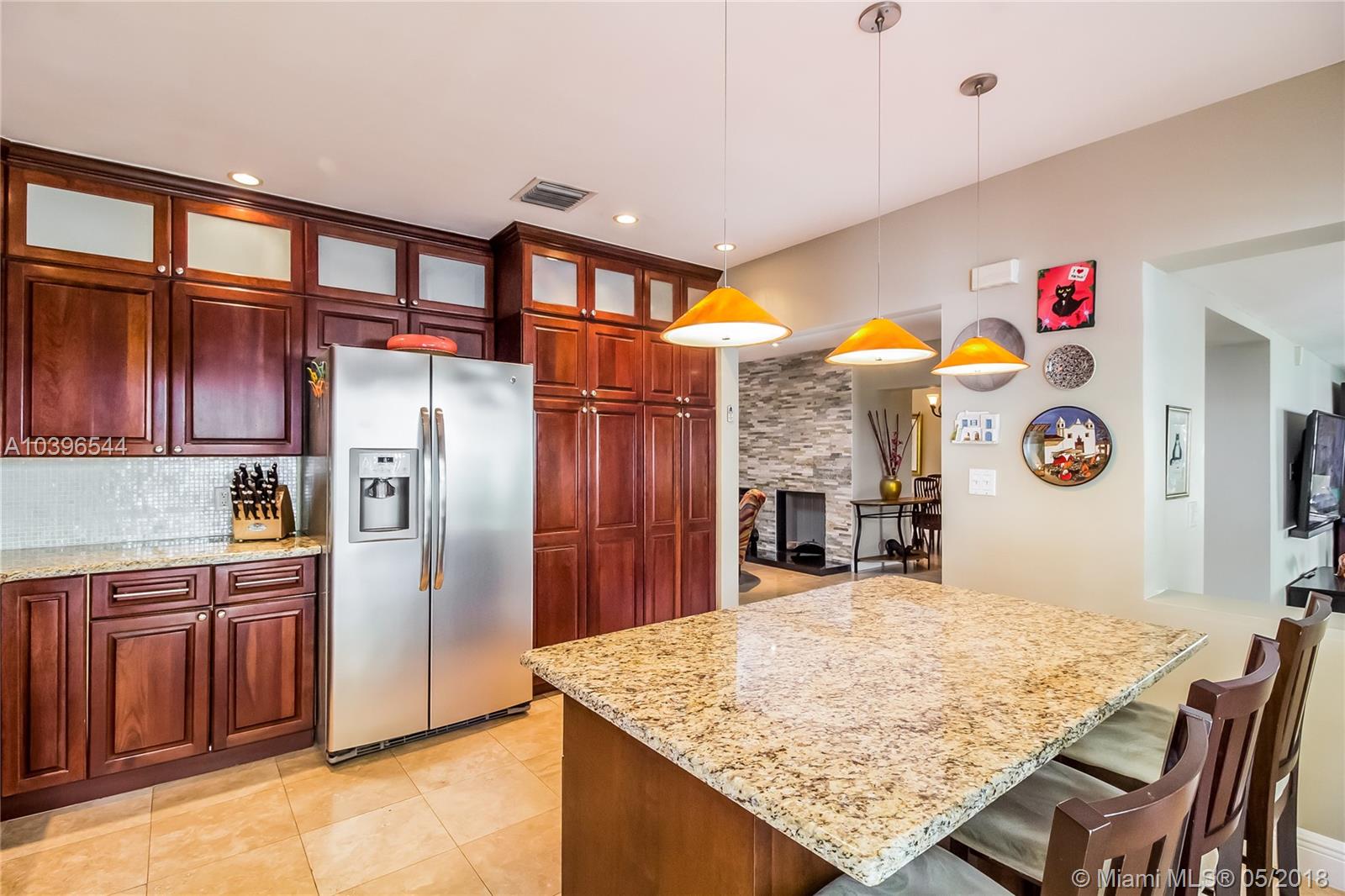 CRYSTAL HEIGHTS - Residential