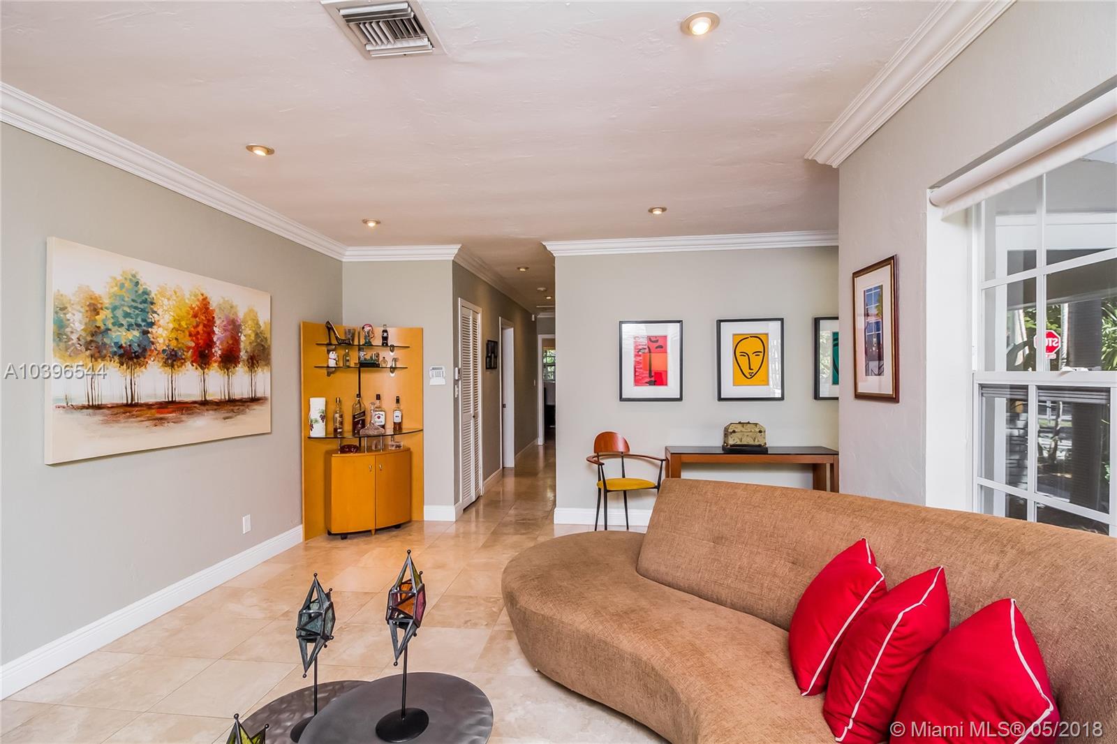 CRYSTAL HEIGHTS - Residential