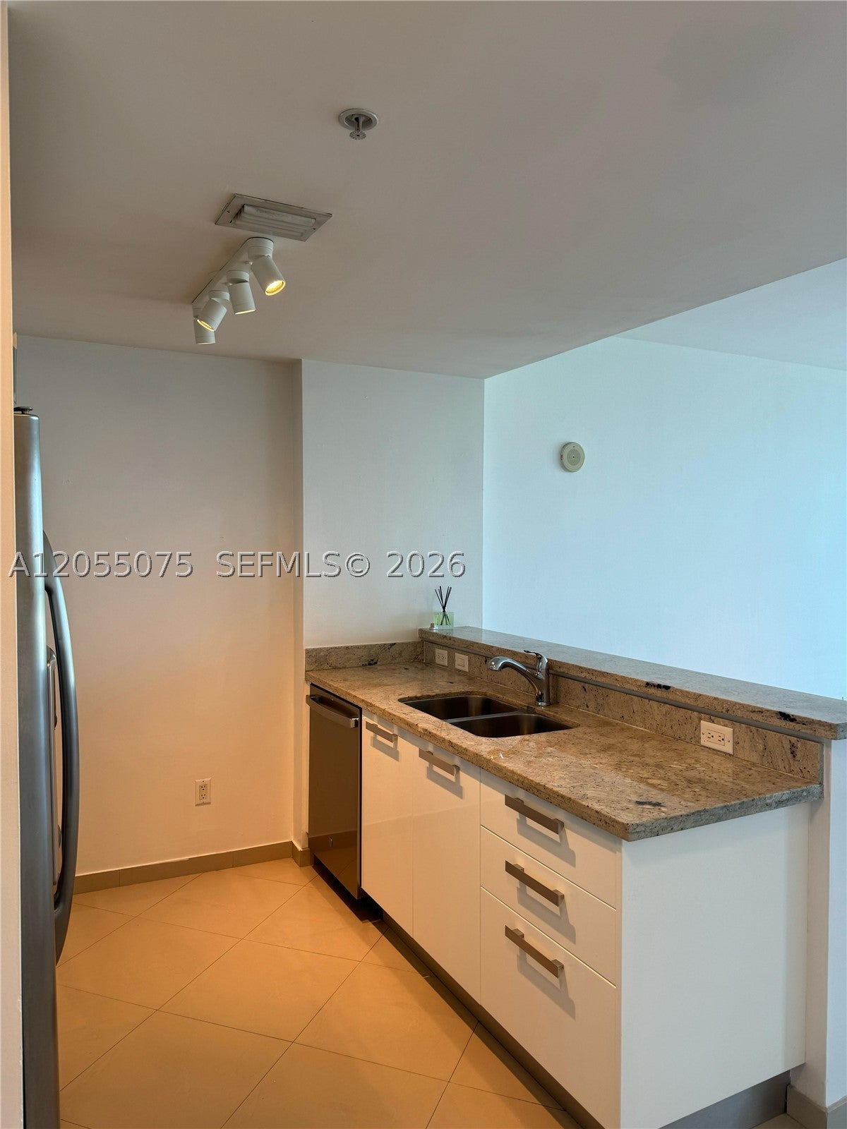 601 NE 36th St 1205
