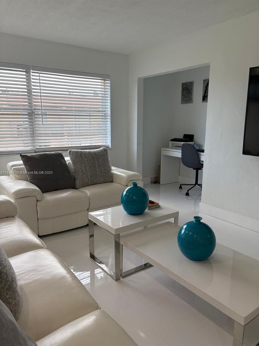 MIAMI PARADISE CONDO - Residential