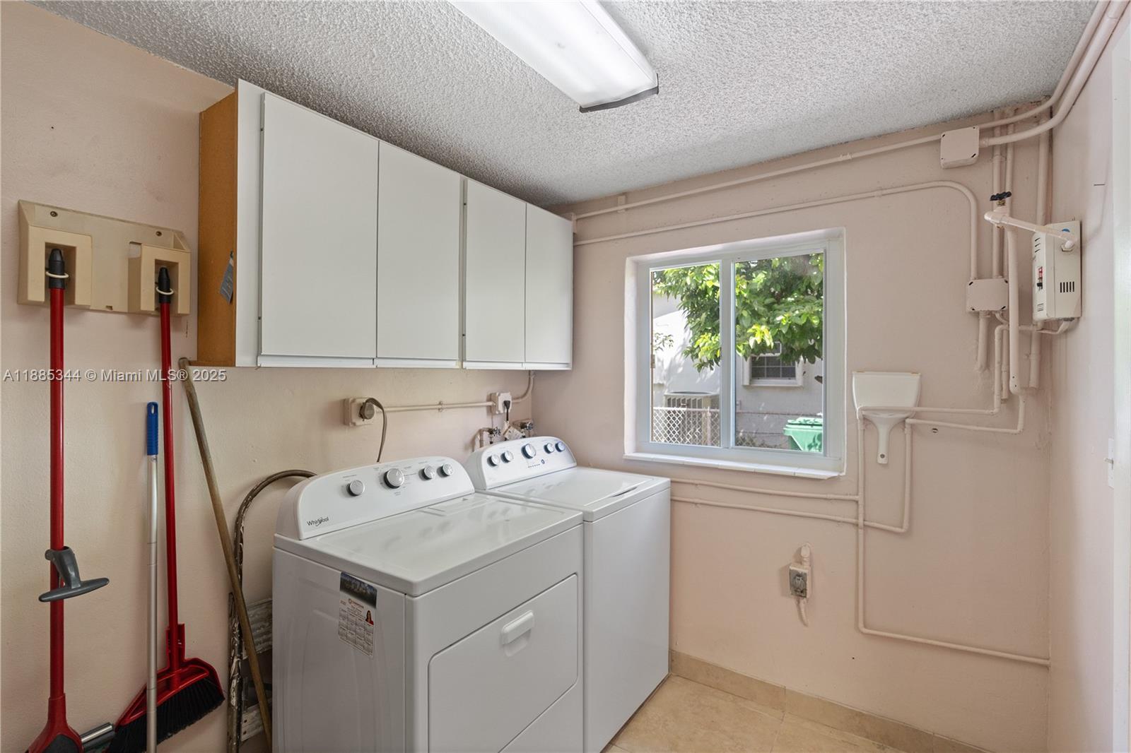 MACSON HEIGHTS - Residential