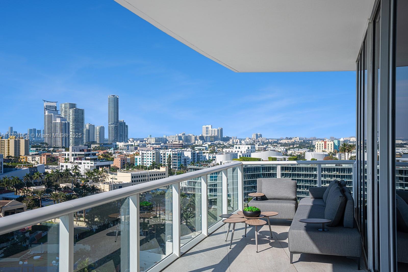 CONTINUUM ON SOUTH BEACH - Residential
