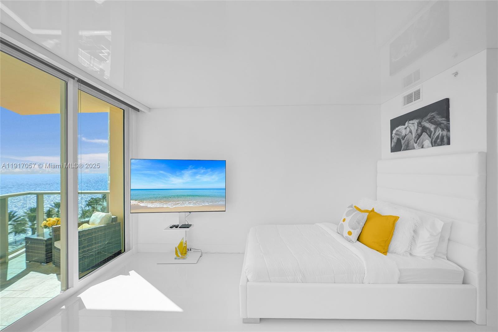 WAVE CONDO - Residential Lease