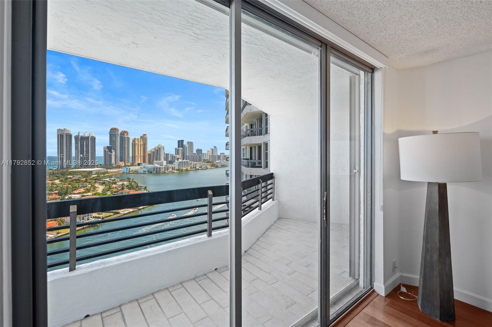 MYSTIC POINTE CONDO NO TH - Residential