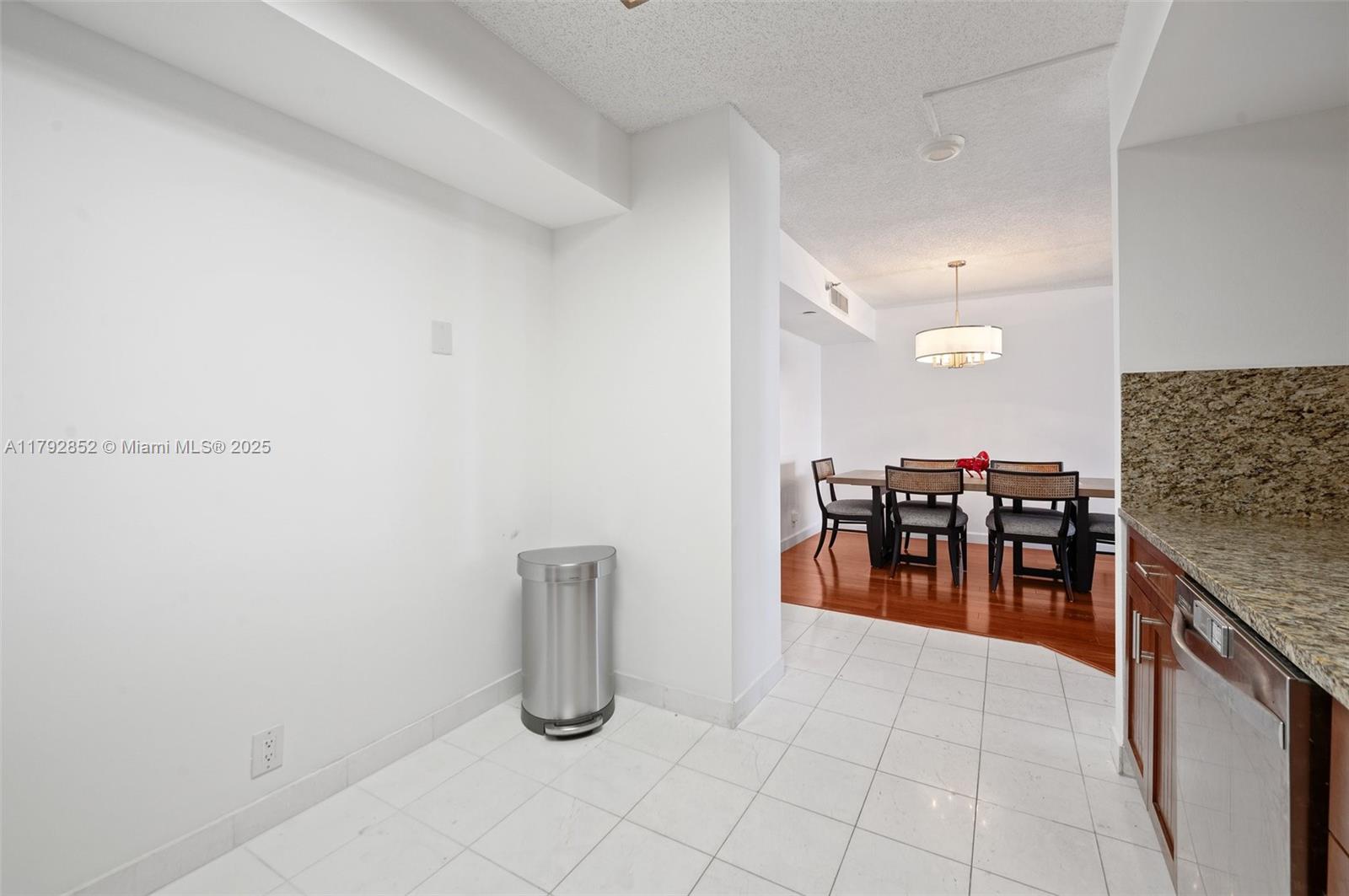 MYSTIC POINTE CONDO NO TH - Residential