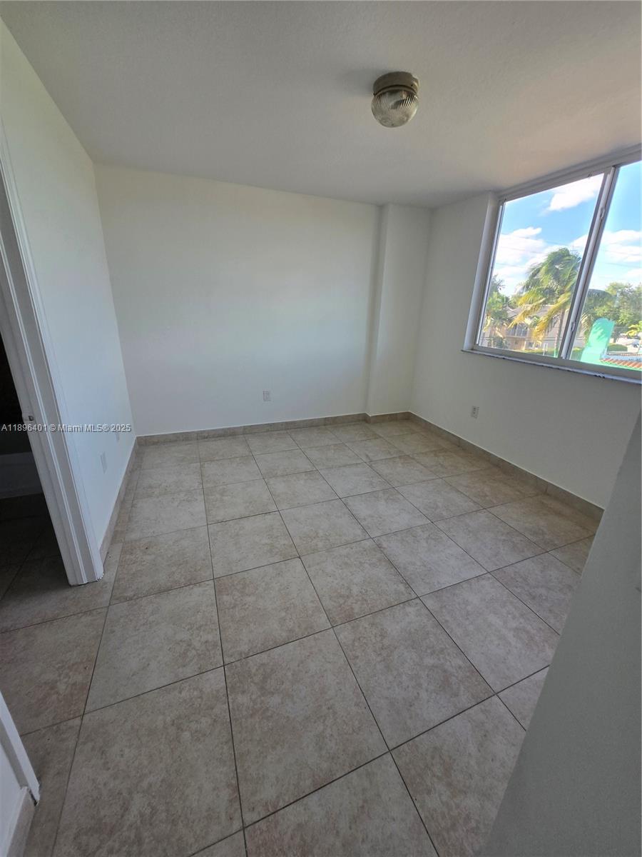 GROVELAND CONDO - Residential Lease