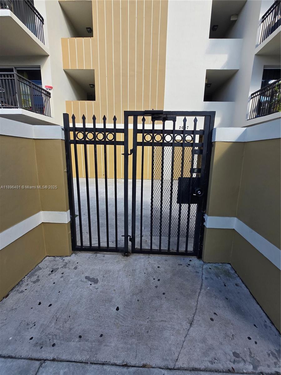 GROVELAND CONDO - Residential Lease