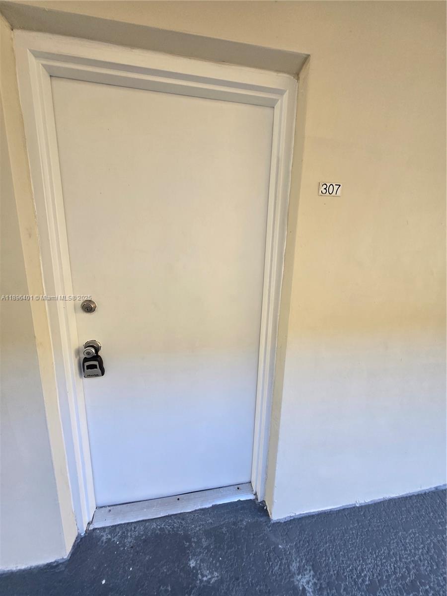 GROVELAND CONDO - Residential Lease