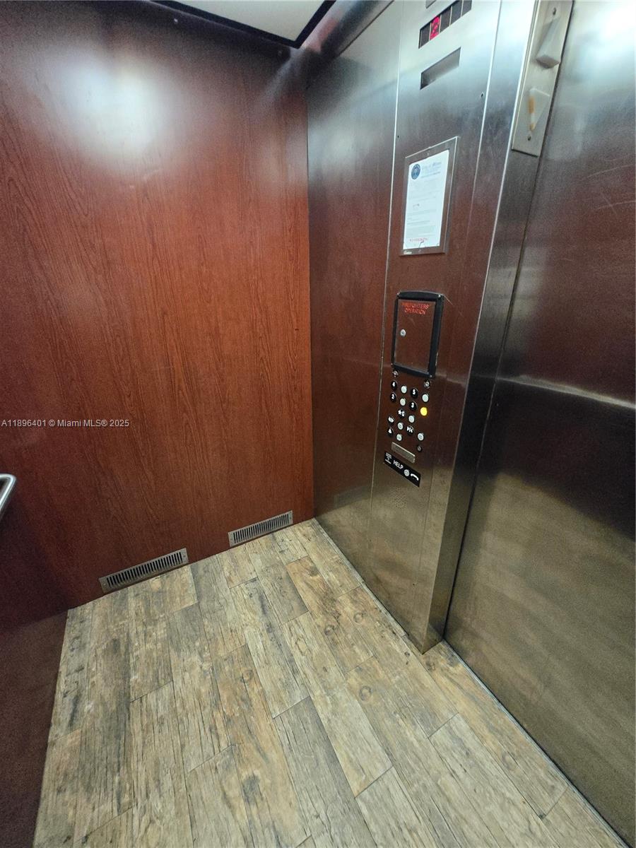 GROVELAND CONDO - Residential Lease