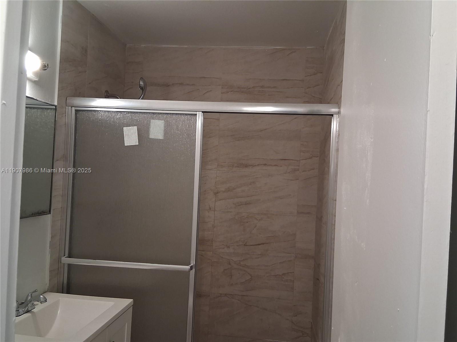 LEE PARK CONDO - Residential