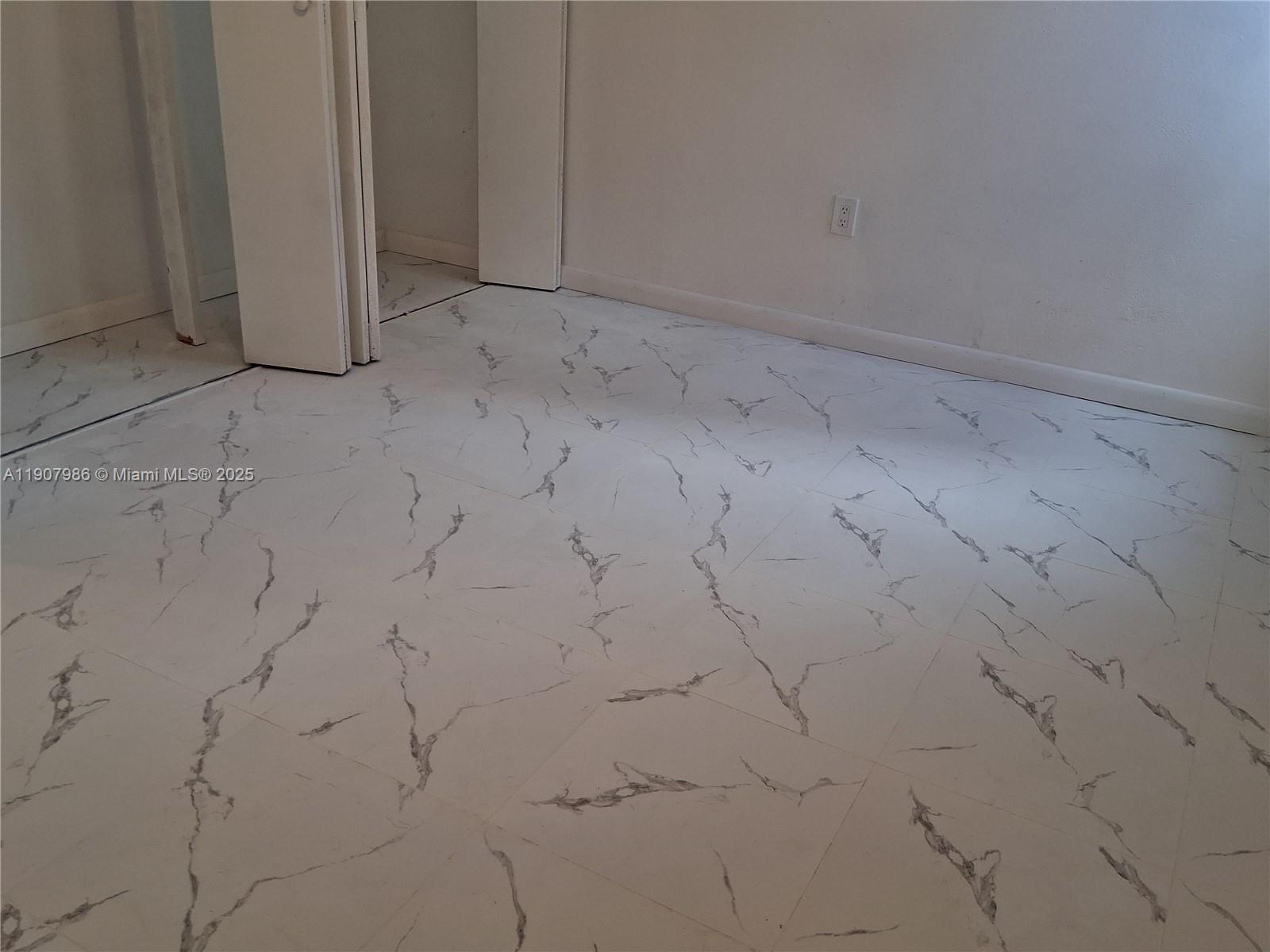 LEE PARK CONDO - Residential