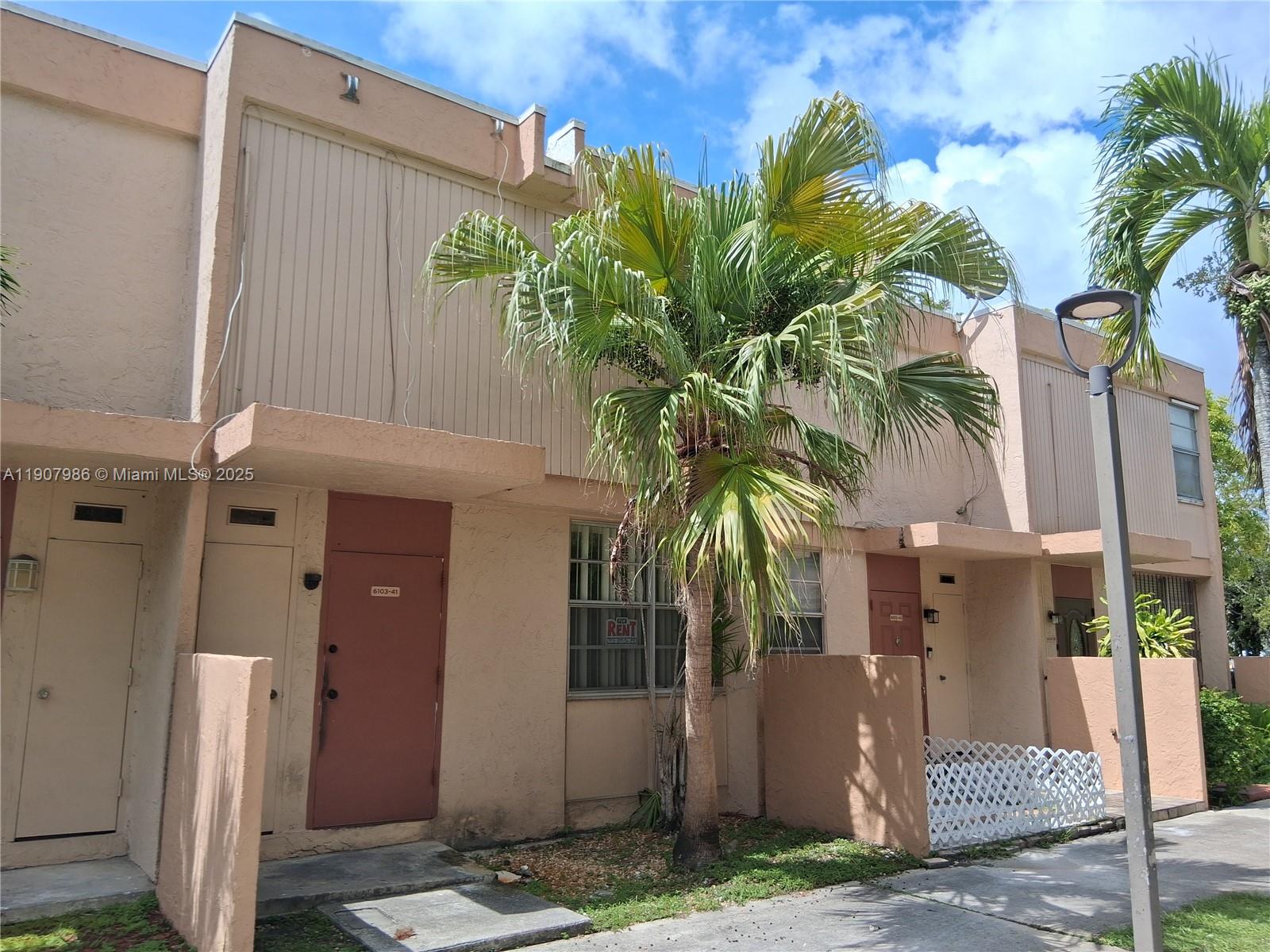 LEE PARK CONDO - Residential