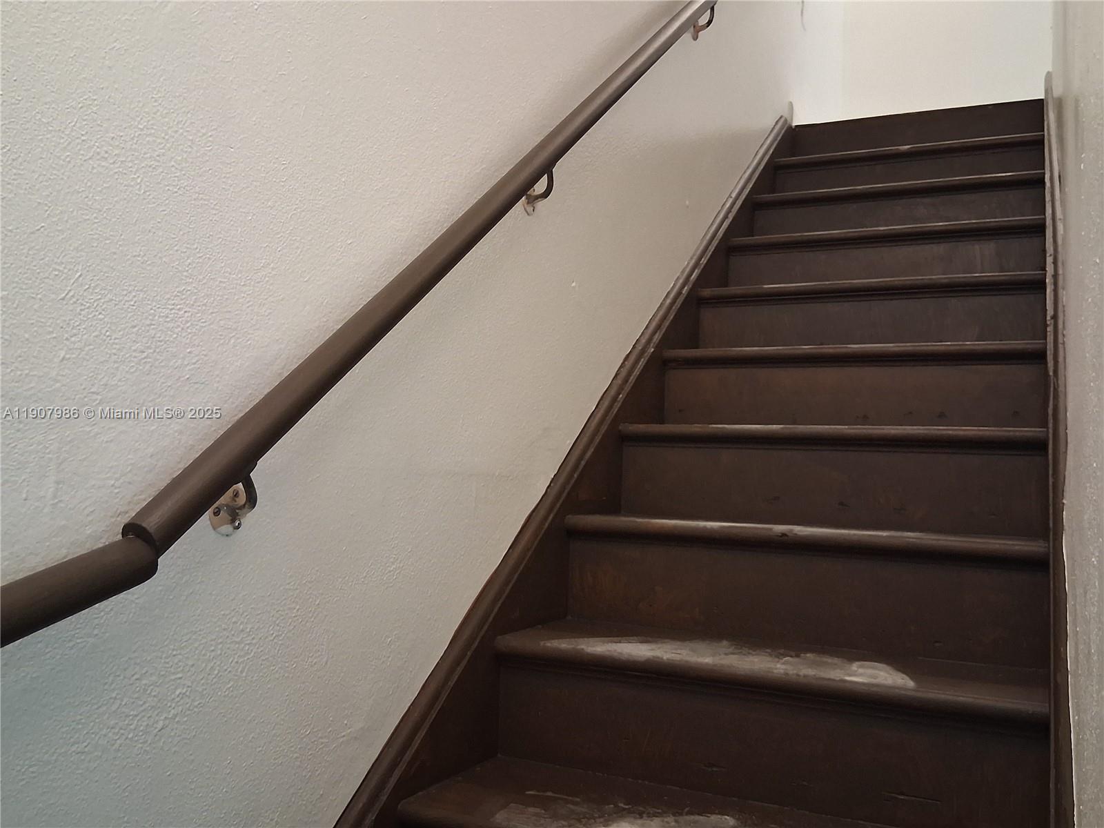 LEE PARK CONDO - Residential