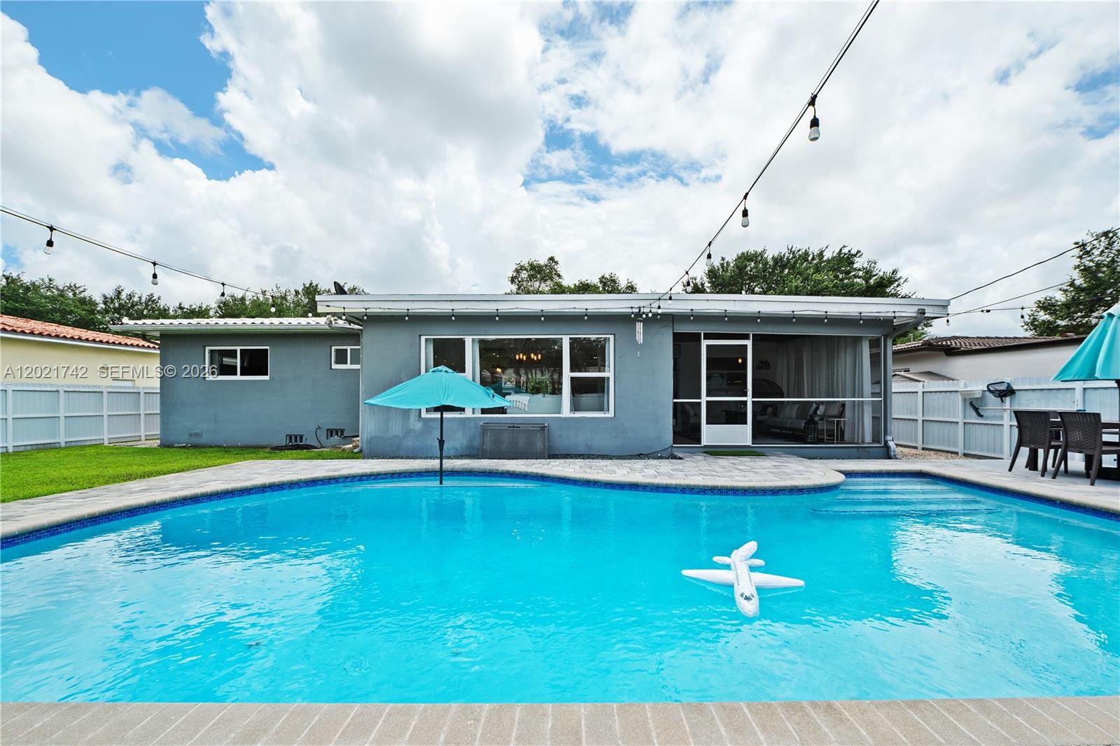 PELHAM ESTATES - Residential