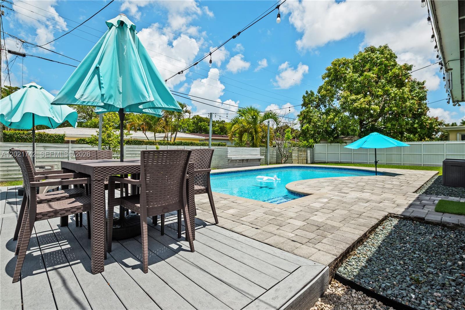 PELHAM ESTATES - Residential