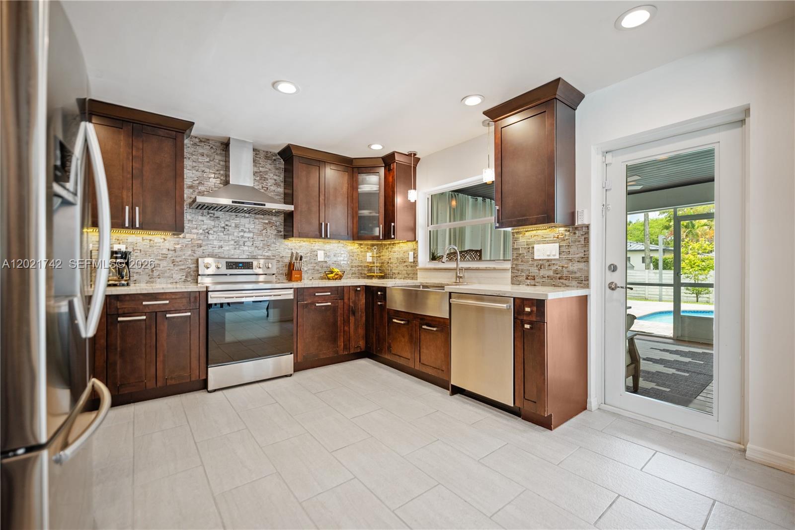 PELHAM ESTATES - Residential