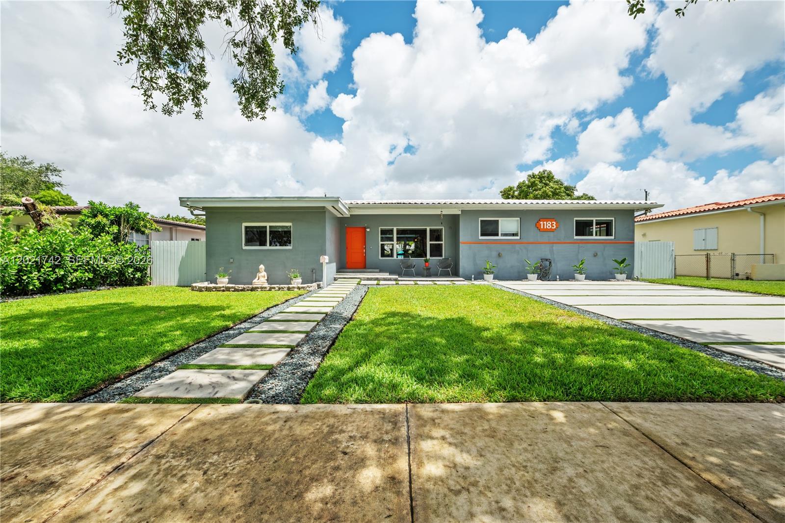 PELHAM ESTATES - Residential