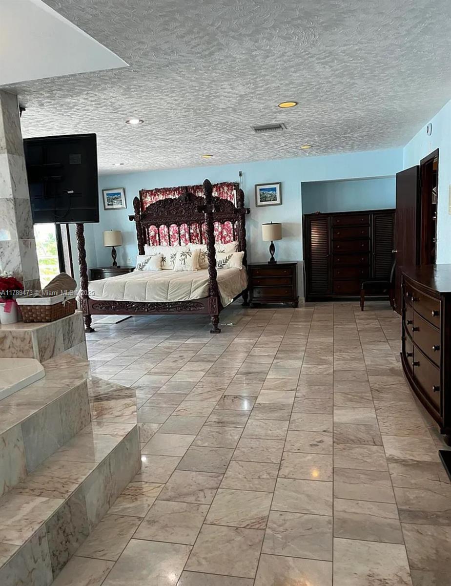 LONG KEY OCEAN BAY COLONY - Residential