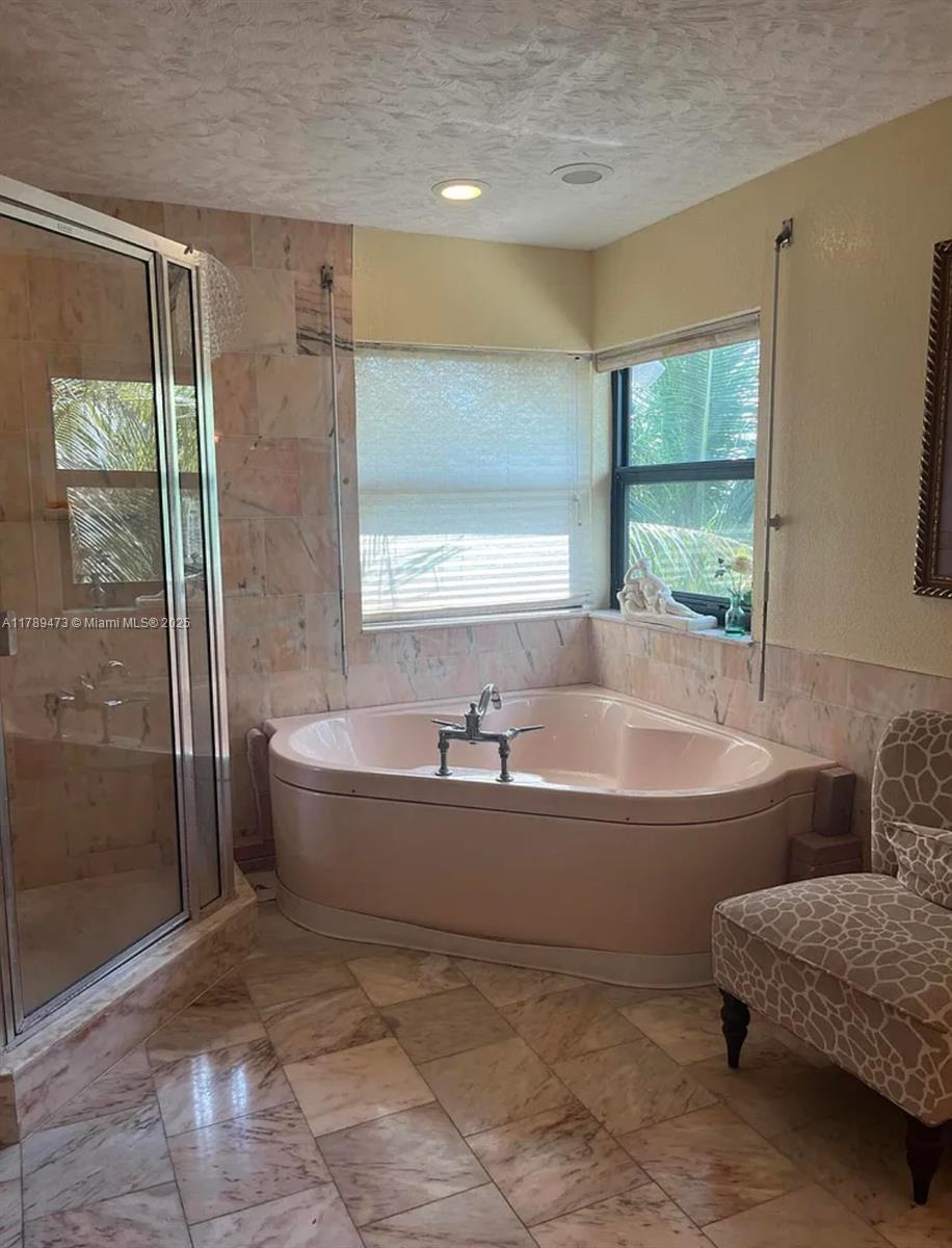 LONG KEY OCEAN BAY COLONY - Residential