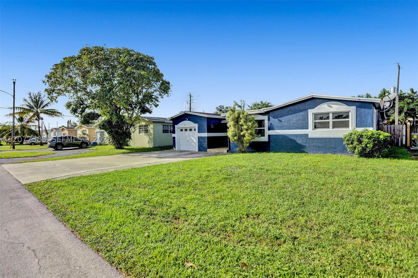 7221 Fairway Blvd