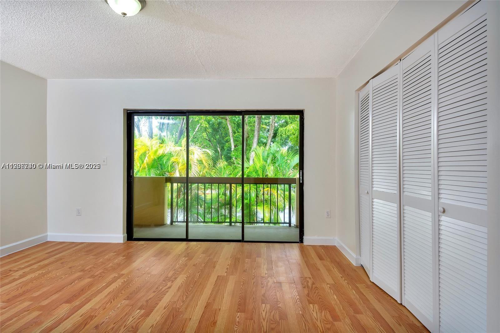 KENDALL LKS EAST PATIO CO - Residential Lease