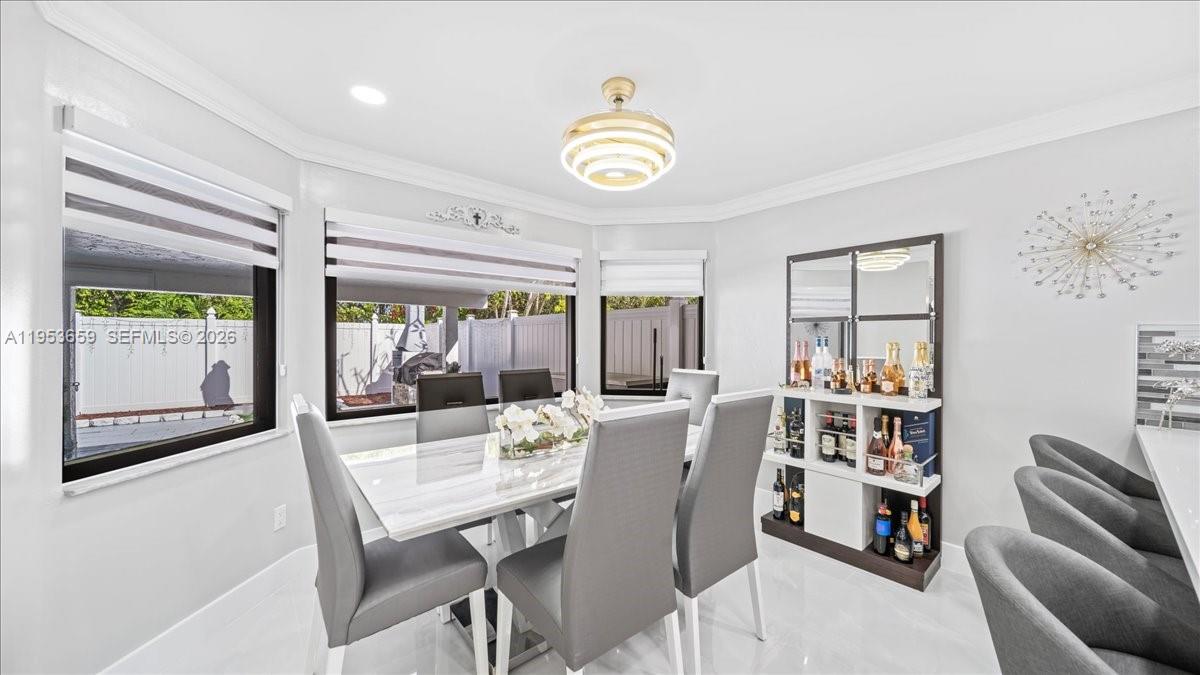 PEMBROKE LAKES SOUTH - Residential