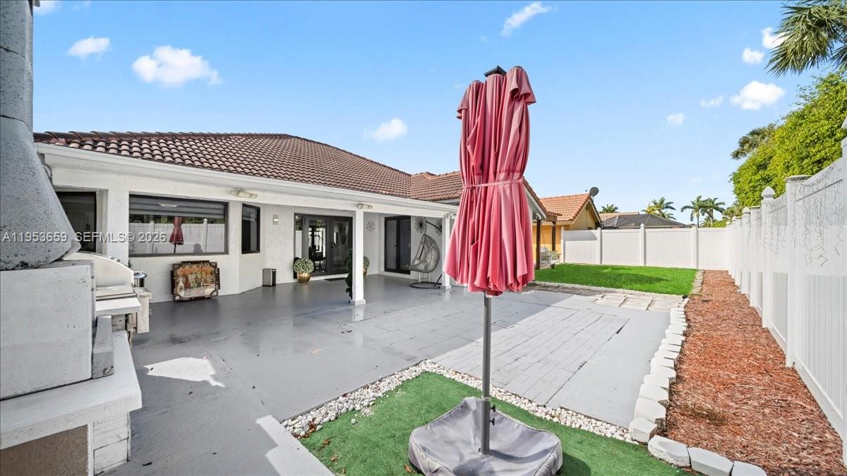 PEMBROKE LAKES SOUTH - Residential