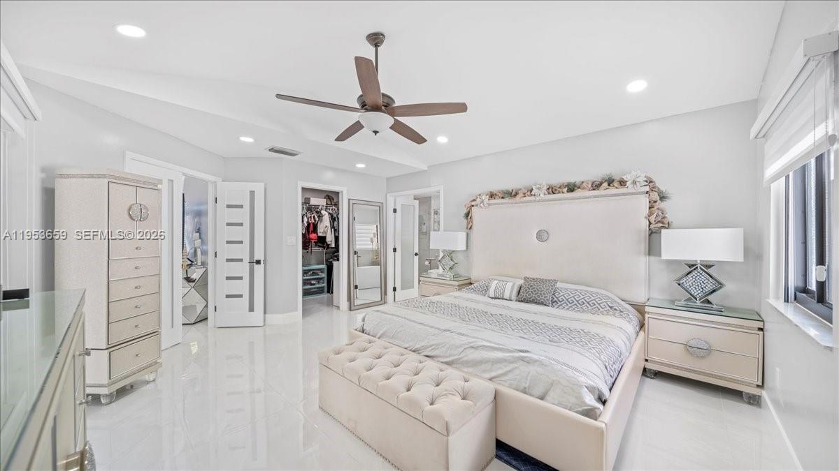 PEMBROKE LAKES SOUTH - Residential