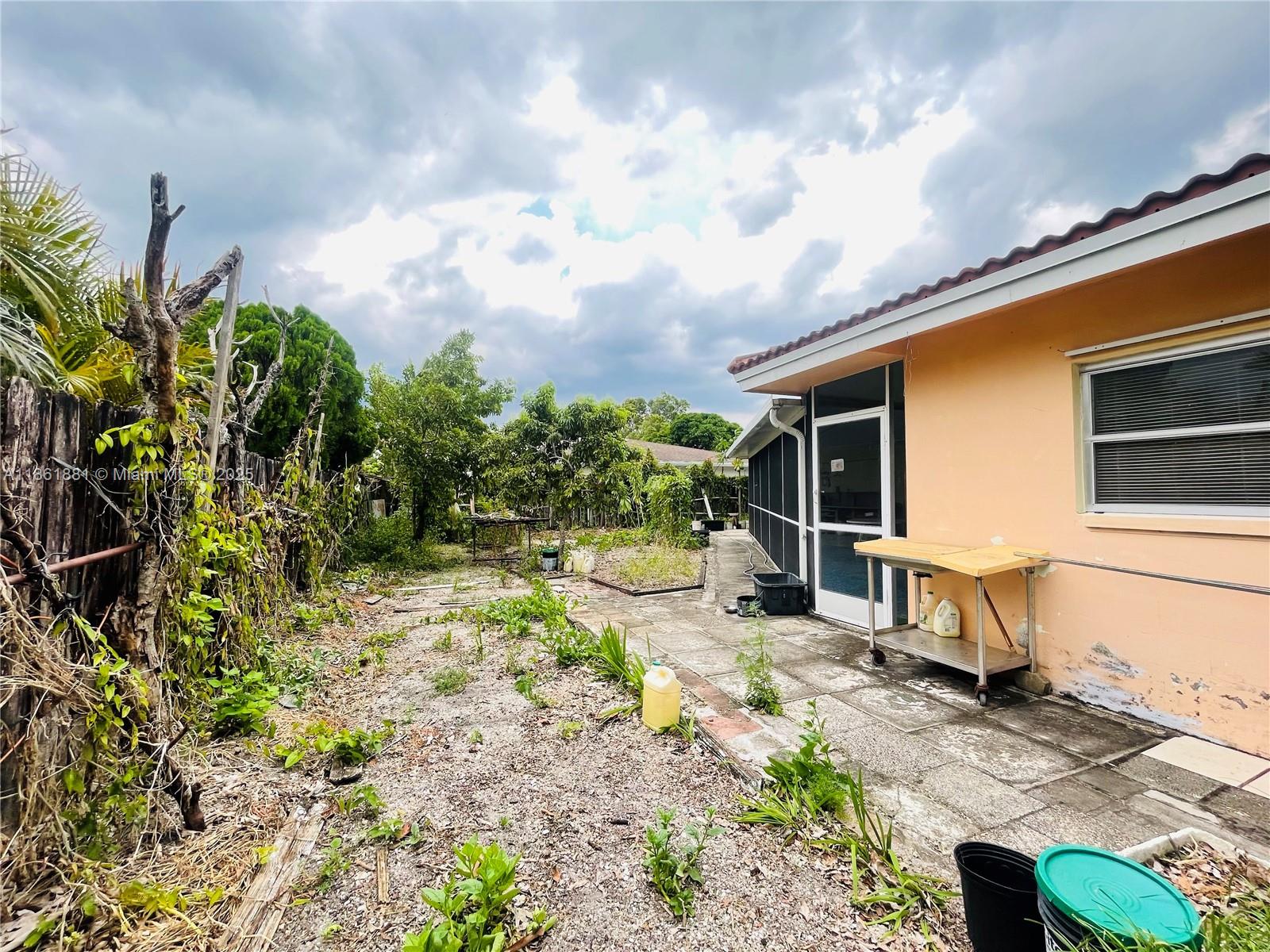 SUNFLOWER FIRST ADD - Residential