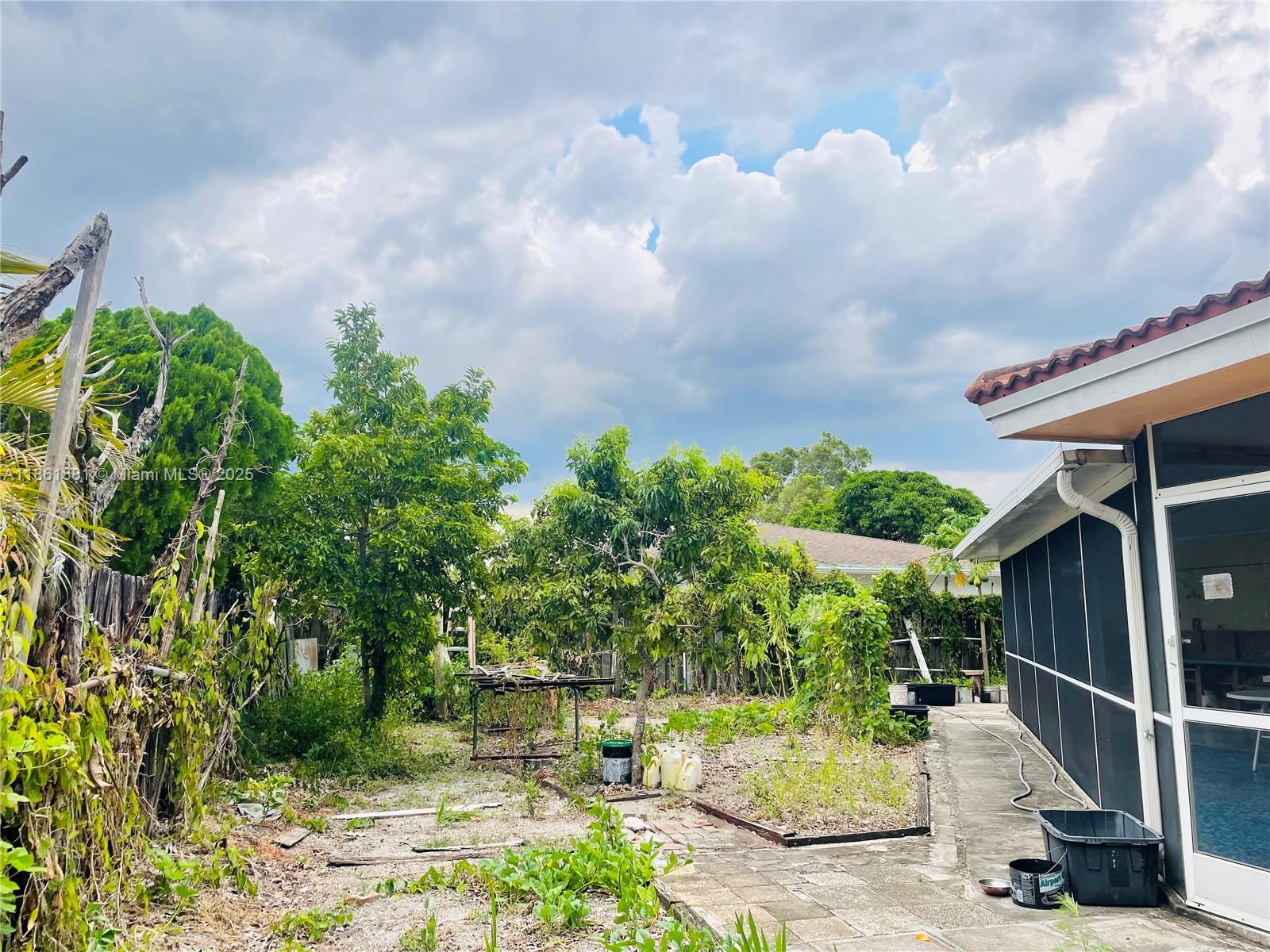 SUNFLOWER FIRST ADD - Residential