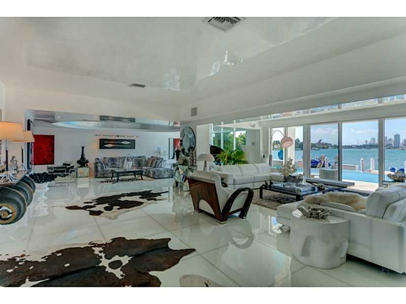 SAN MARINO ISLAND - Residential