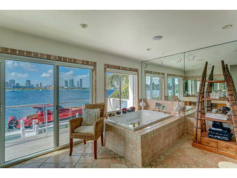 SAN MARINO ISLAND - Residential