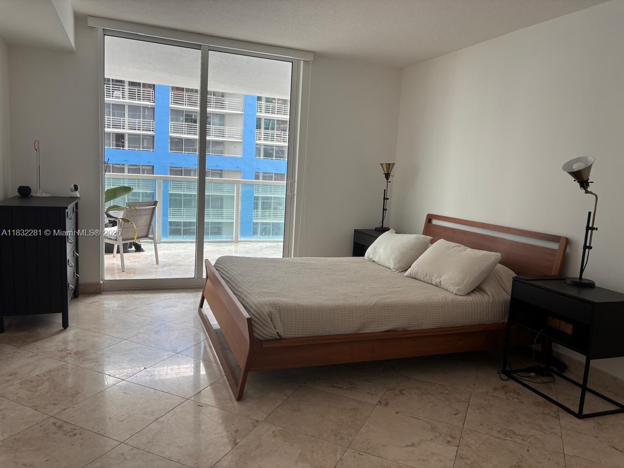 SKYLINE ON BRICKELL CONDO - Residential