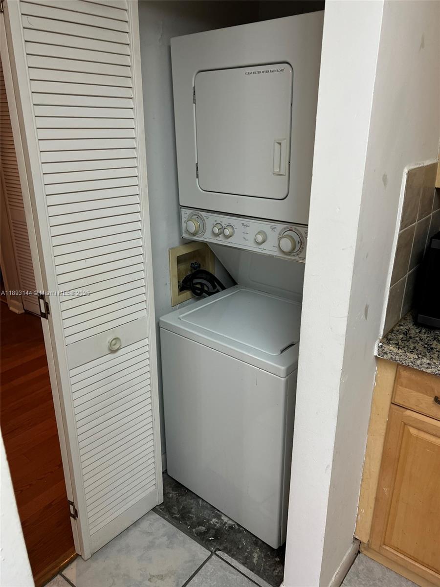 ESPRIT CONDO - Residential