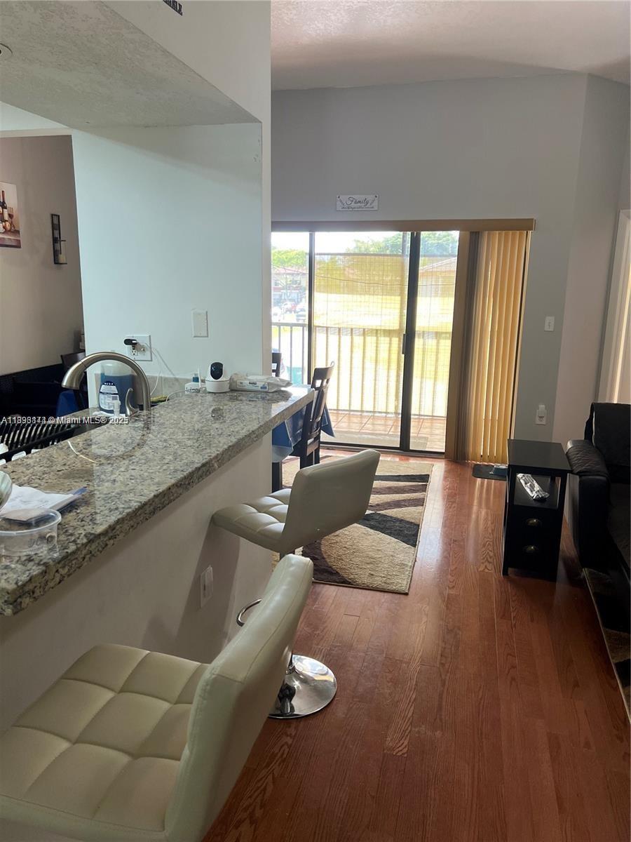 ESPRIT CONDO - Residential