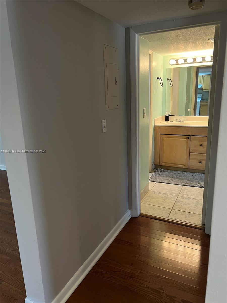 ESPRIT CONDO - Residential