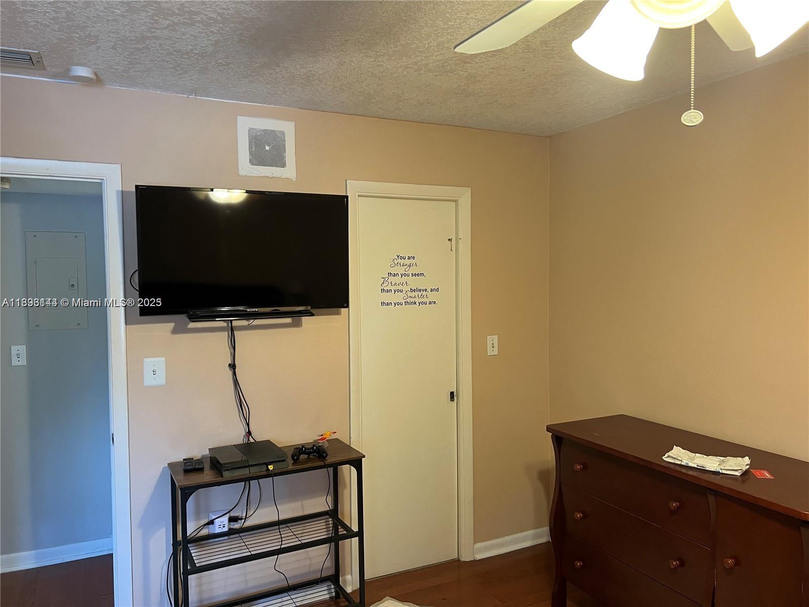 ESPRIT CONDO - Residential