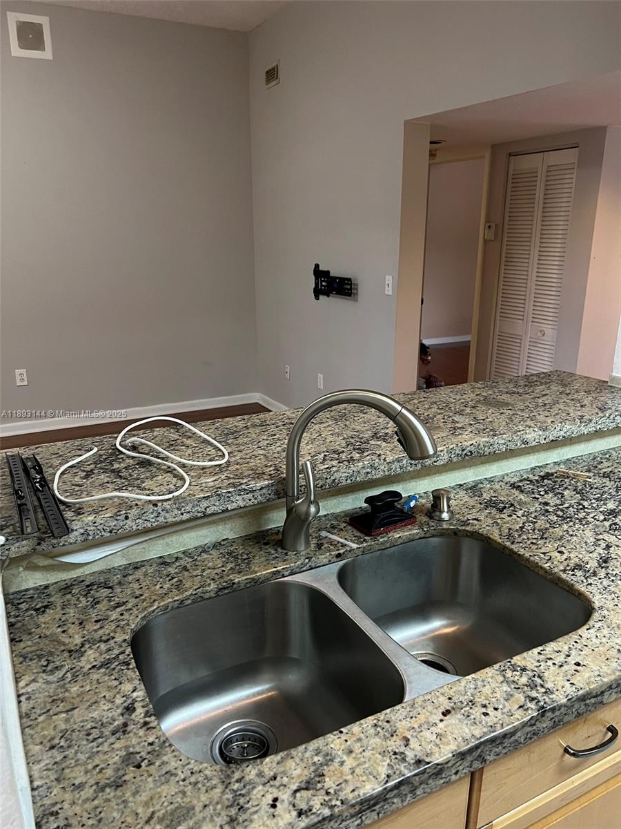 ESPRIT CONDO - Residential