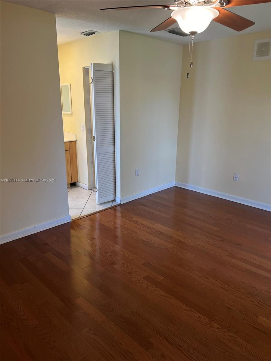 ESPRIT CONDO - Residential