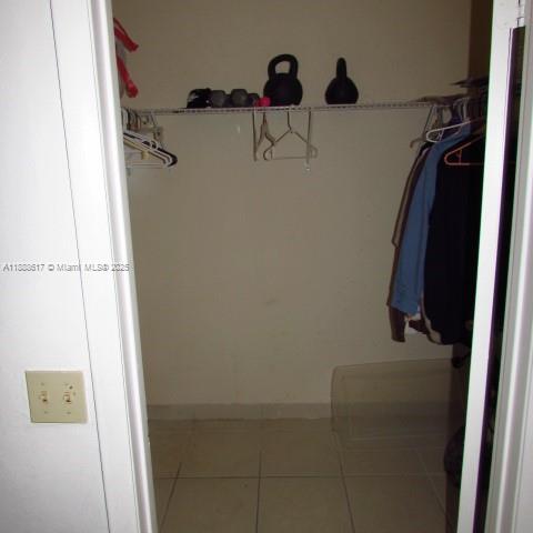 LAKESHORE CONDO #2 - Residential