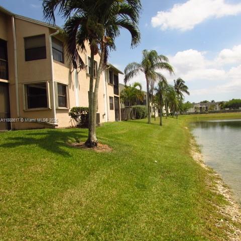 LAKESHORE CONDO #2 - Residential