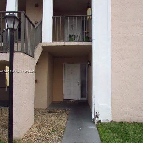 LAKESHORE CONDO #2 - Residential