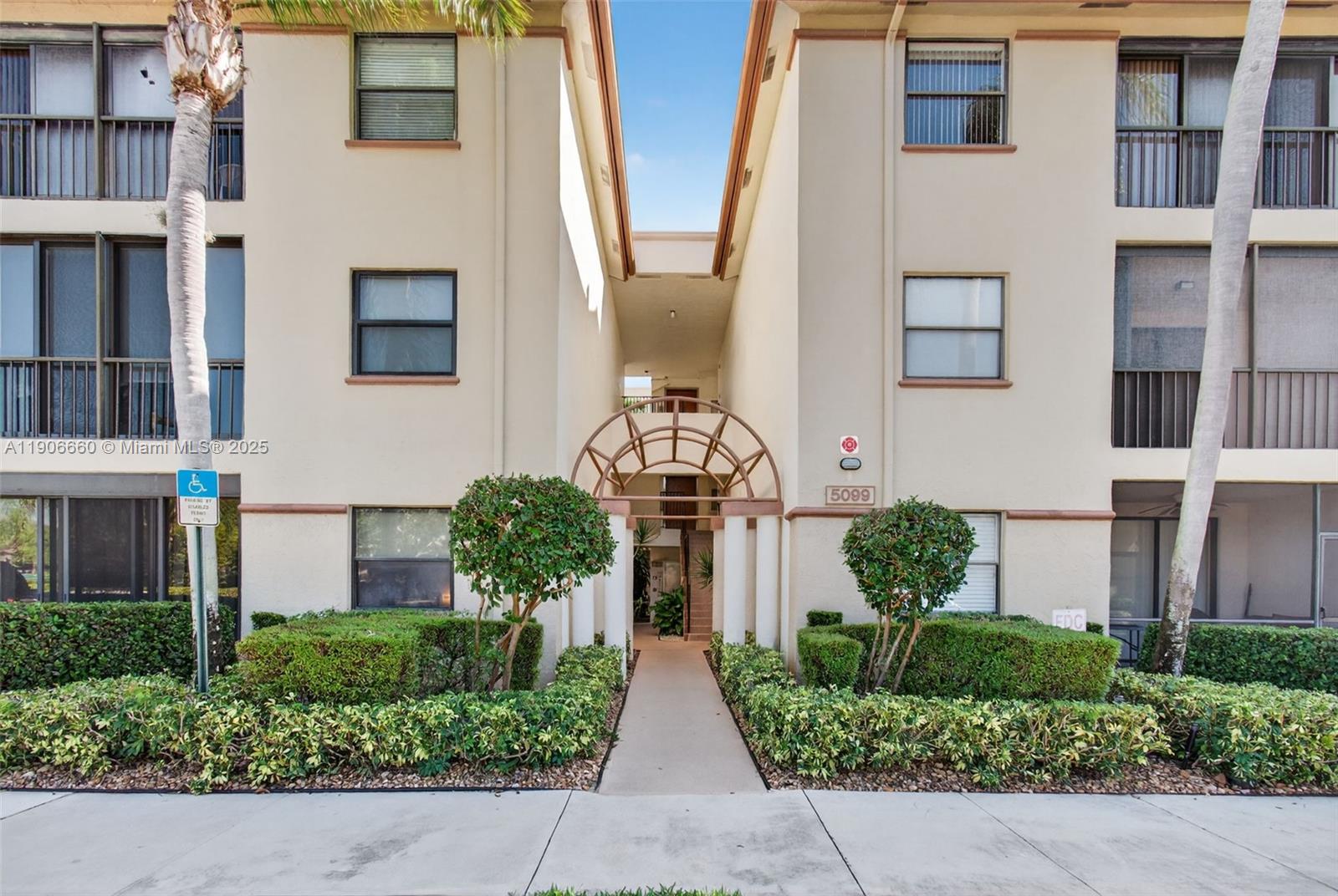 View photos, virtual tours, details... 5099 Splendido Ct U