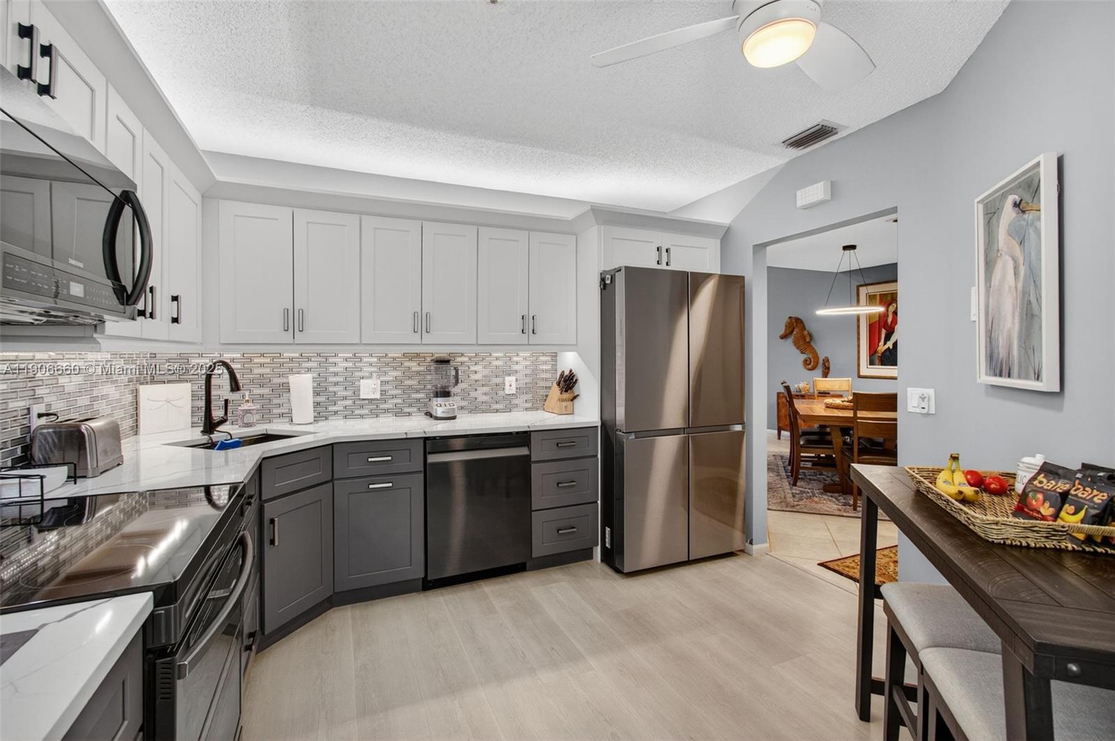 EXCELLENTE VILLAGE A,B,C, - Residential